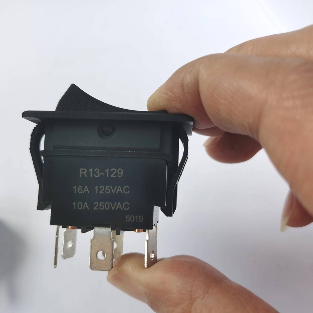 R13-129 4Pin 6Pin 125/250V 16A - Power Tools ulasan dan harga